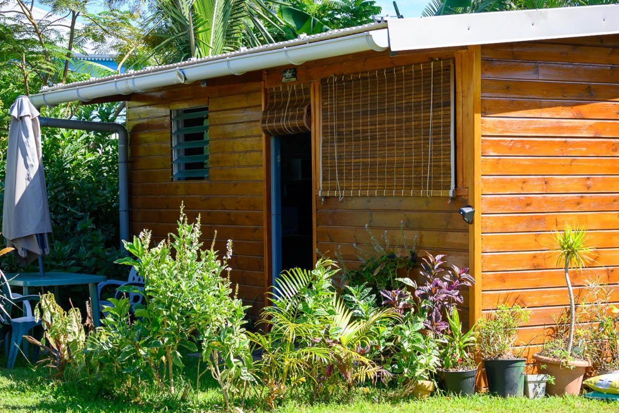 Les Bungalows Meubles Du Pharest Sainte-Suzanne Extérieur photo